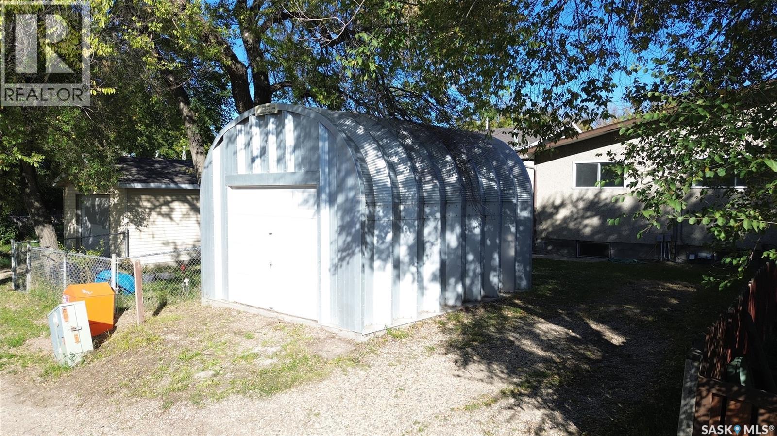 4 Carleton Drive Property Photo 35