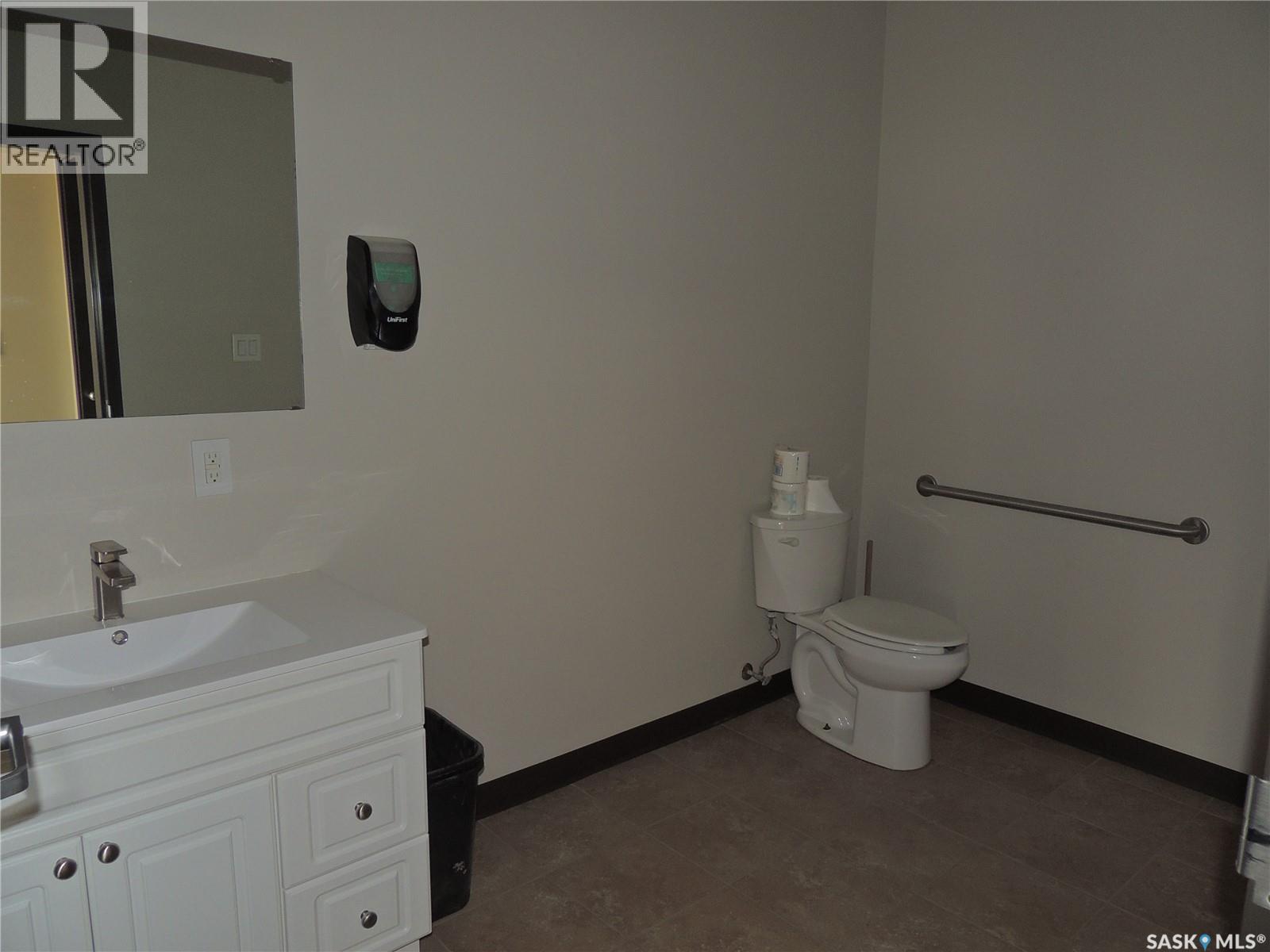 101 Jahn Street Property Photo 7