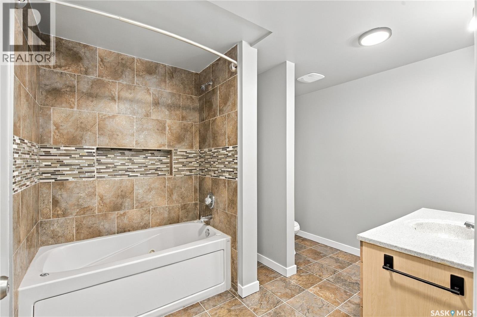 220 Main Street Property Photo 17
