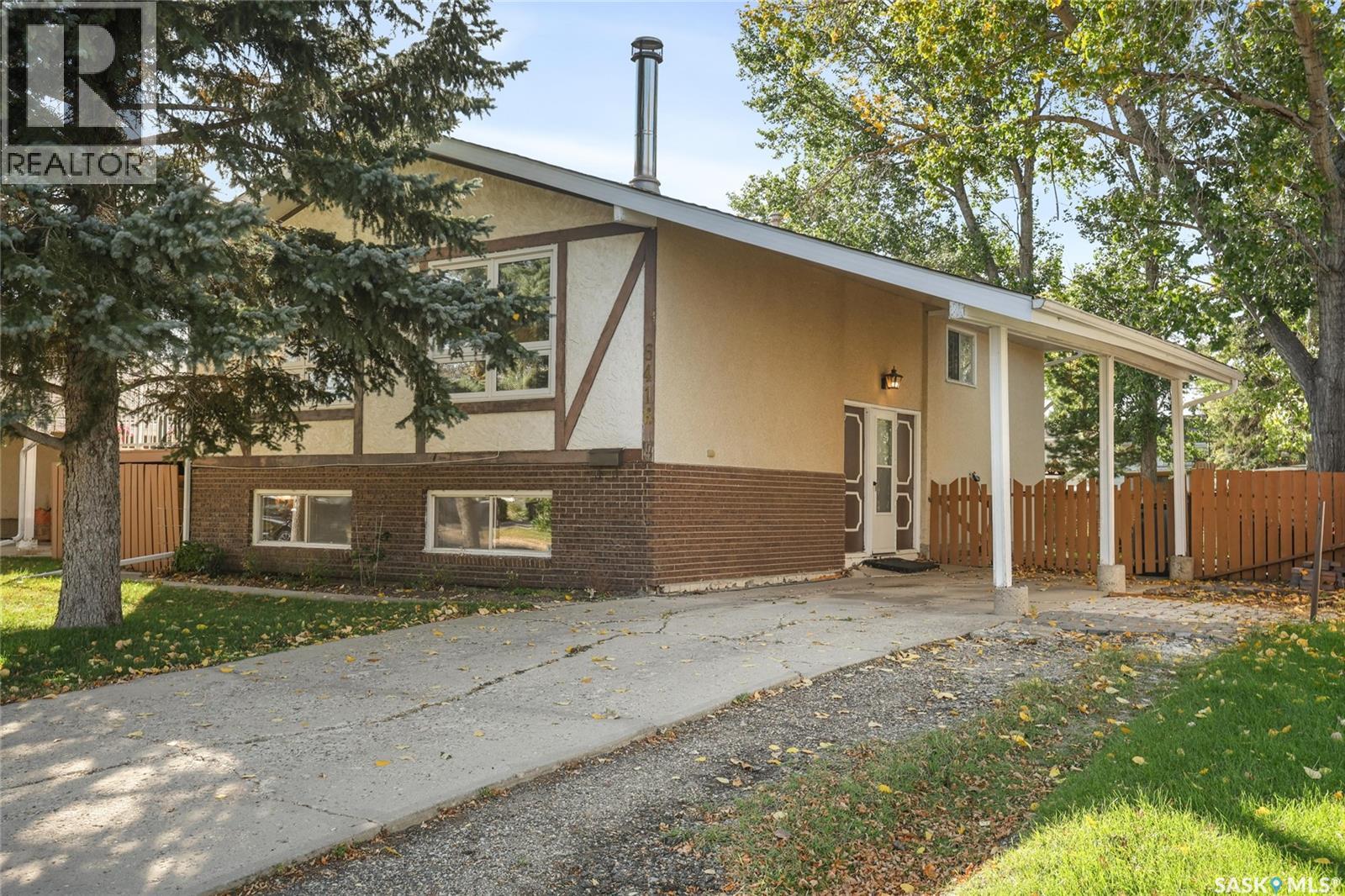 6418 7th AVENUE N Property Photo 1