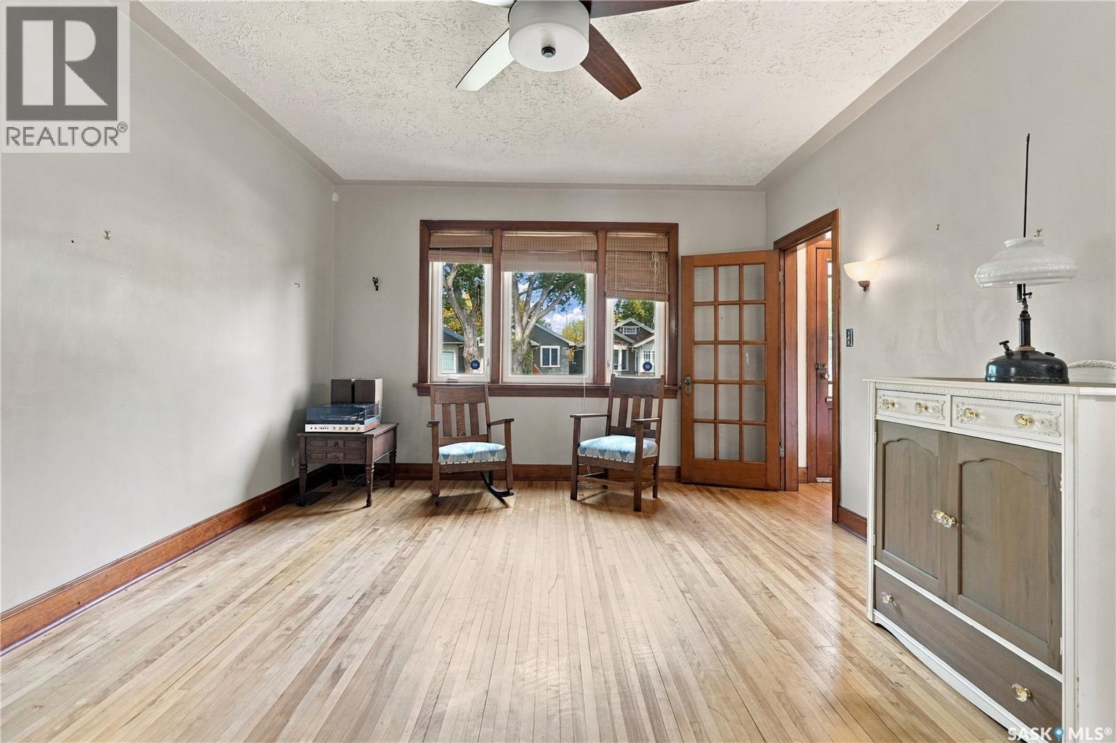 821 College Avenue Property Photo 7