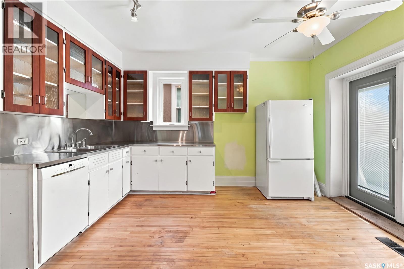 821 College Avenue Property Photo 11