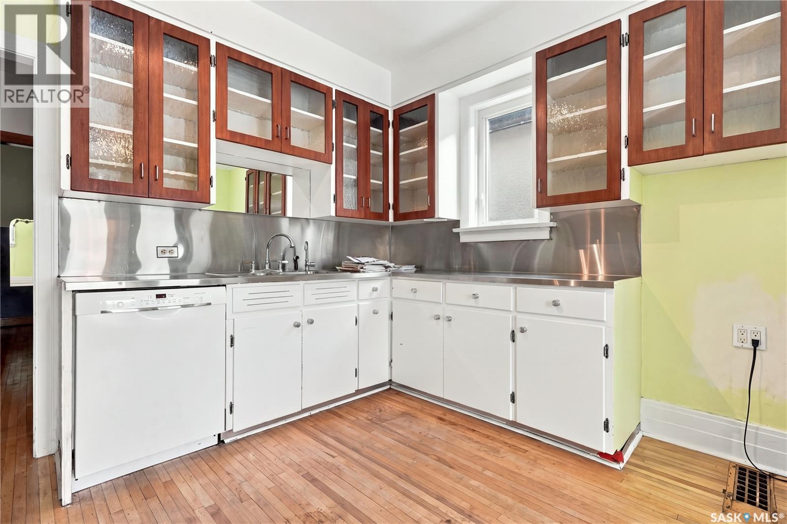 821 College Avenue Property Photo 12