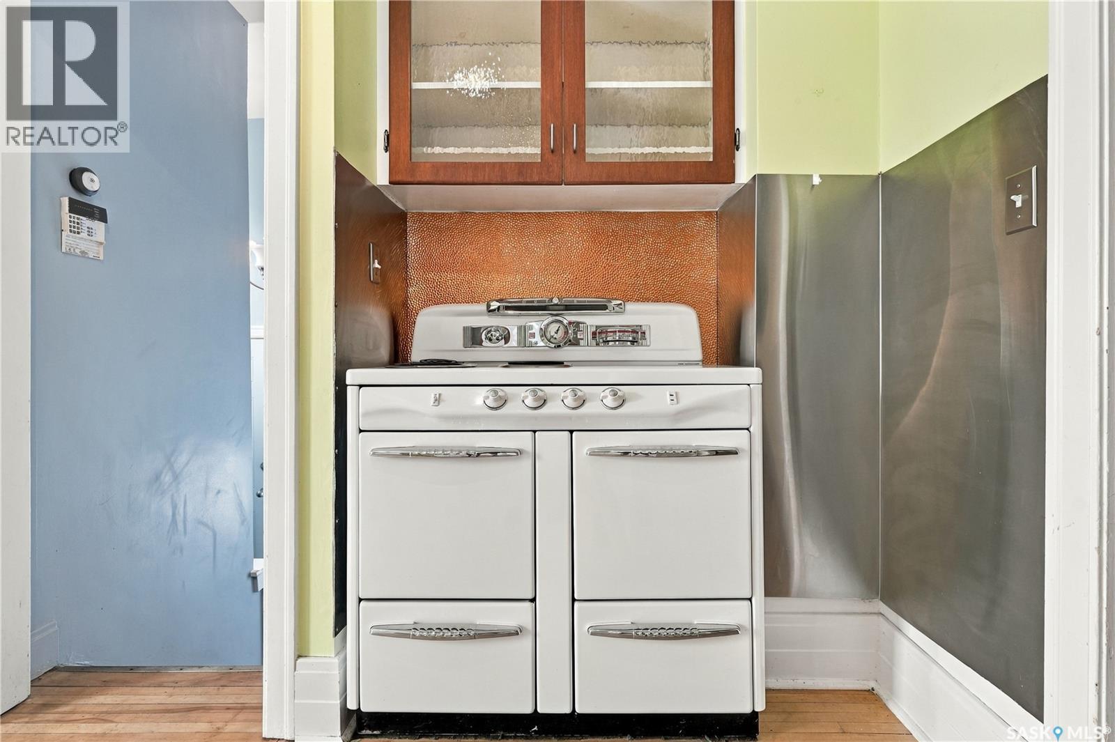 821 College Avenue Property Photo 14