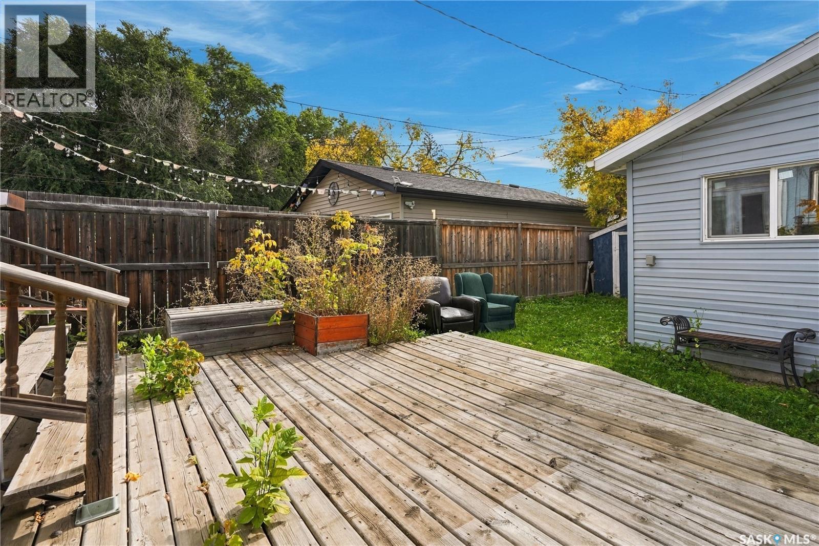 821 College Avenue Property Photo 28