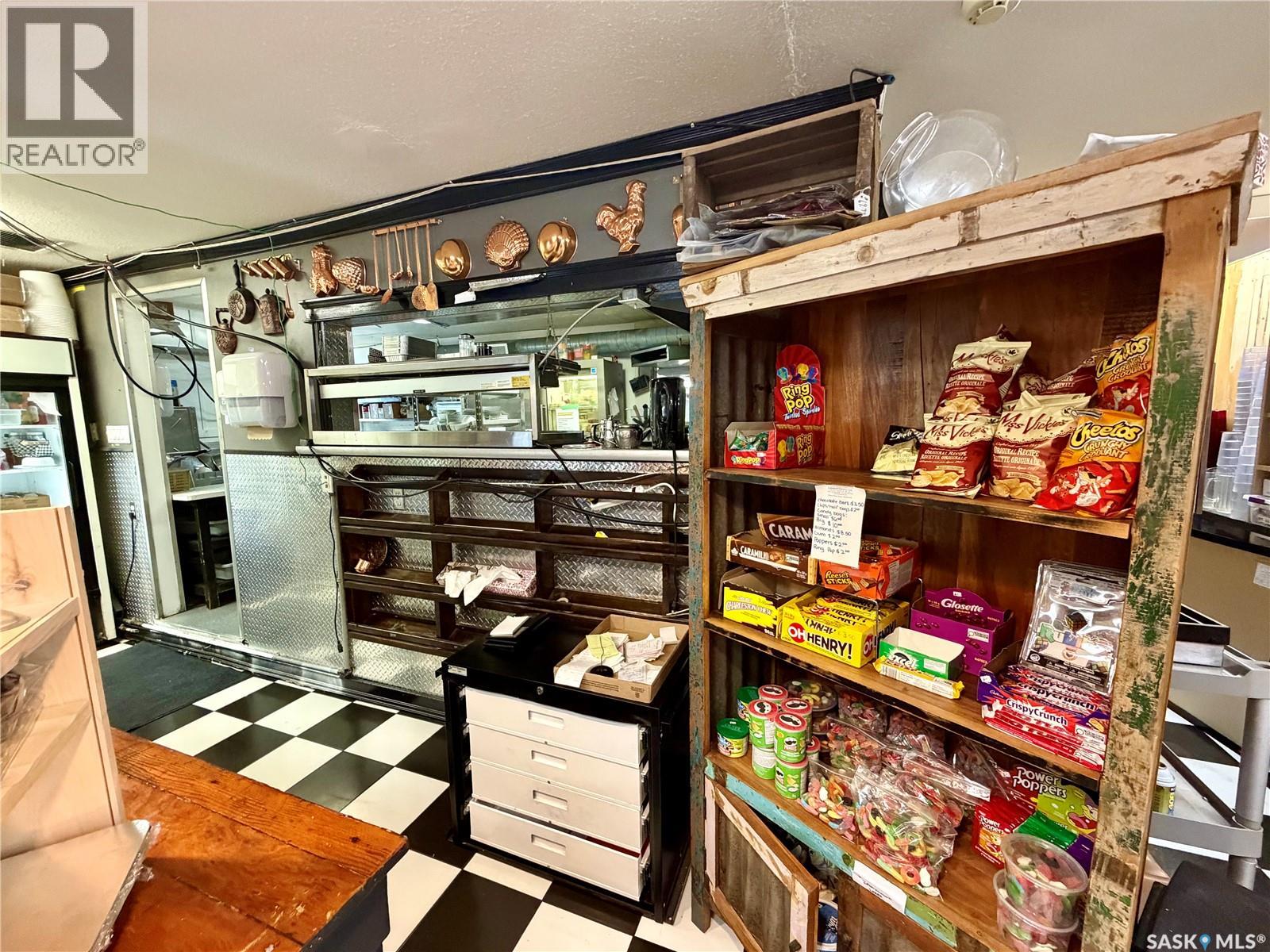 1020 Railway Avenue Property Photo 13