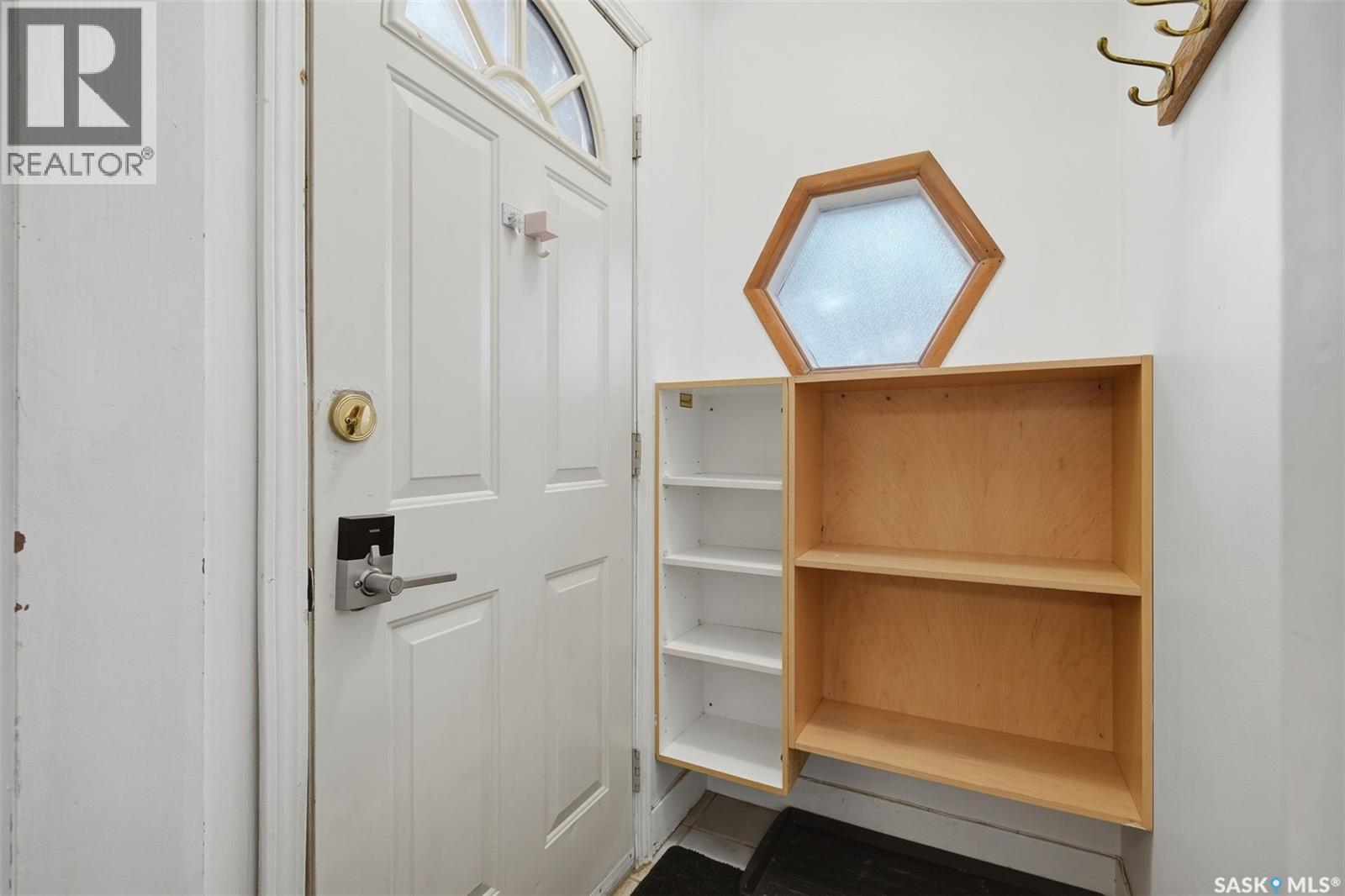 1004 6th Street E Property Photo 4