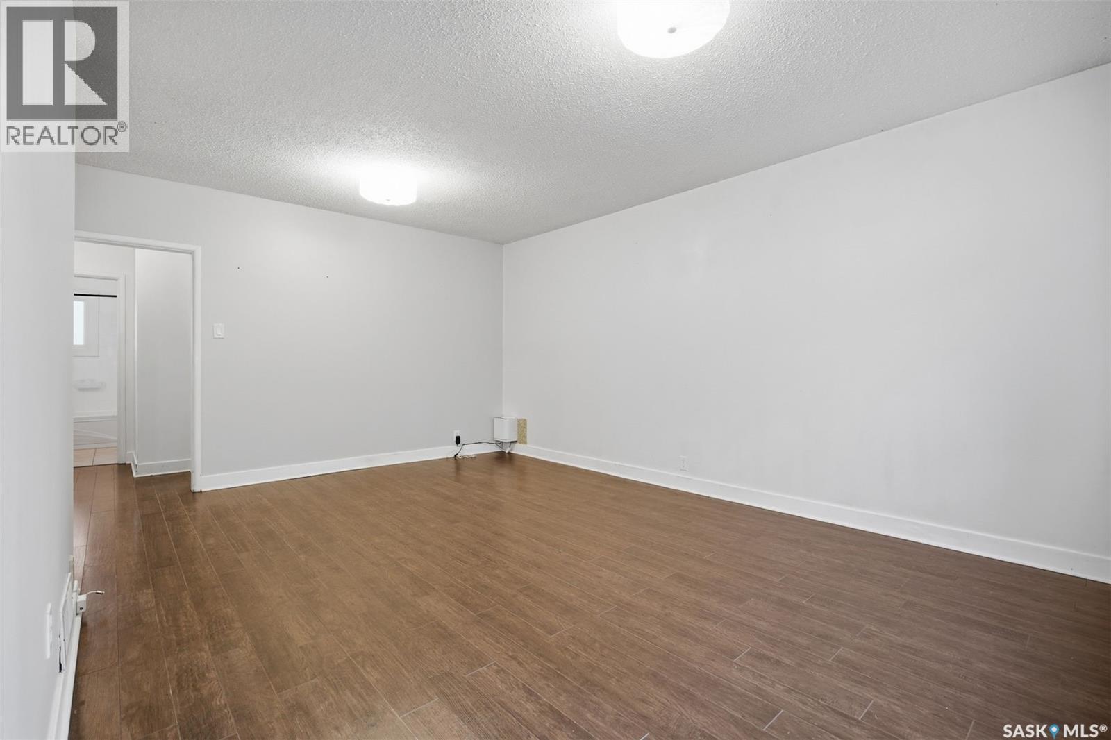 1004 6th Street E Property Photo 5