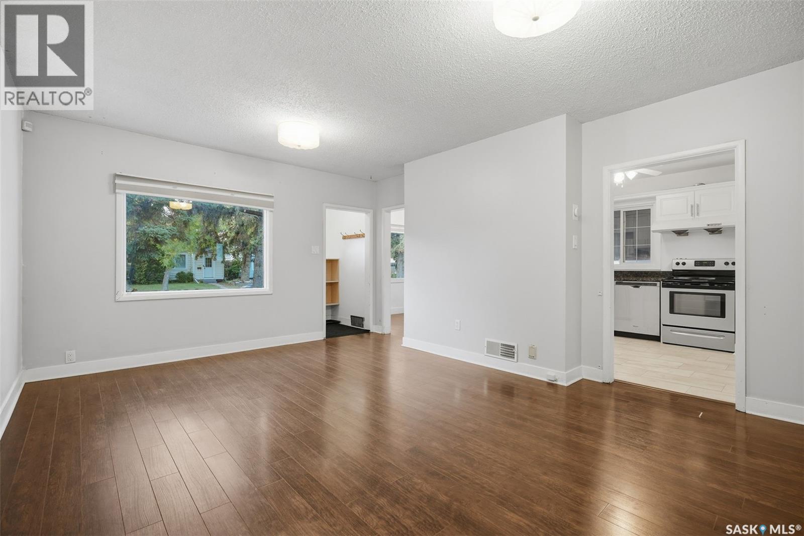 1004 6th Street E Property Photo 6