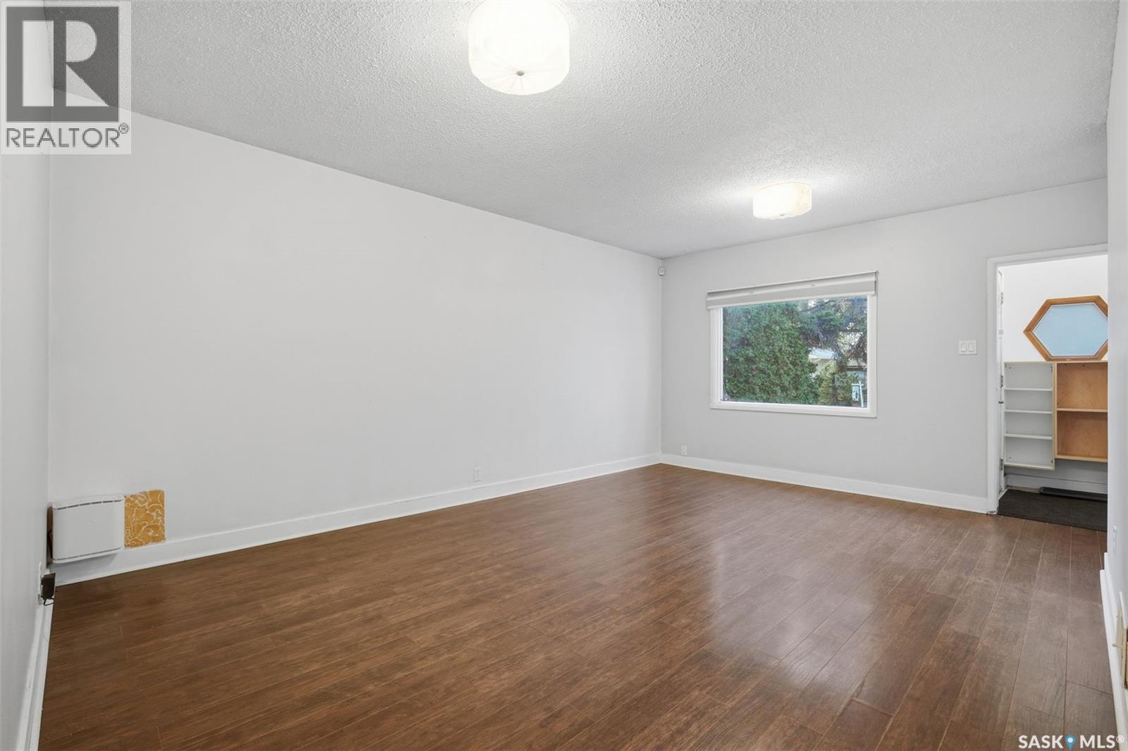 1004 6th Street E Property Photo 7