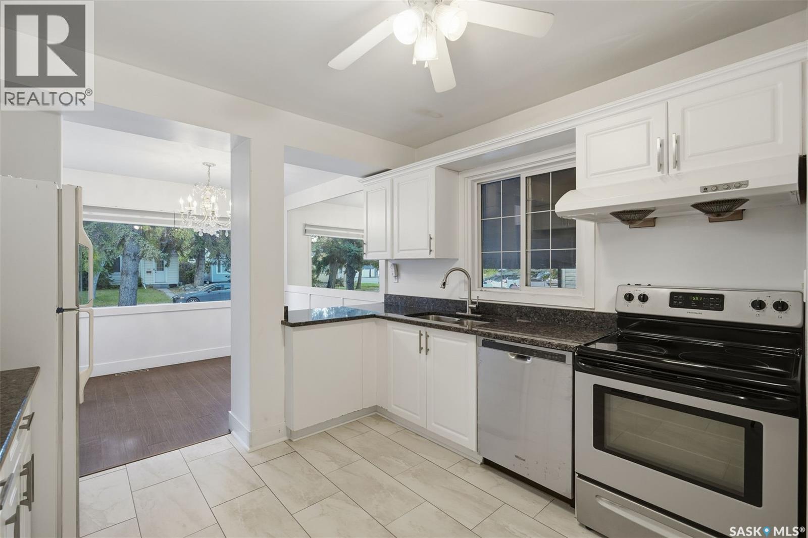 1004 6th Street E Property Photo 8