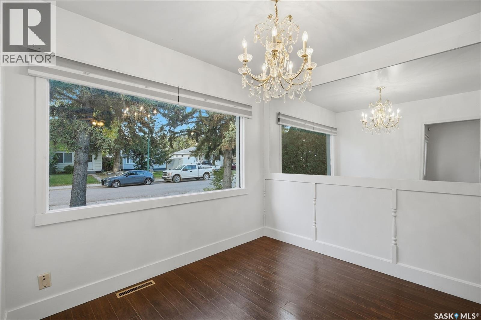 1004 6th Street E Property Photo 11