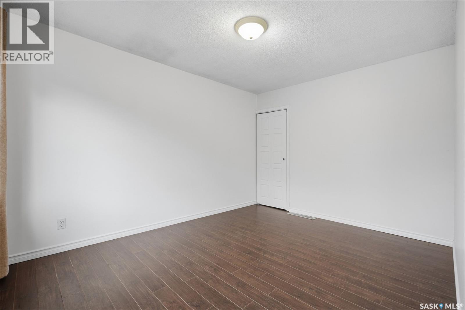 1004 6th Street E Property Photo 16