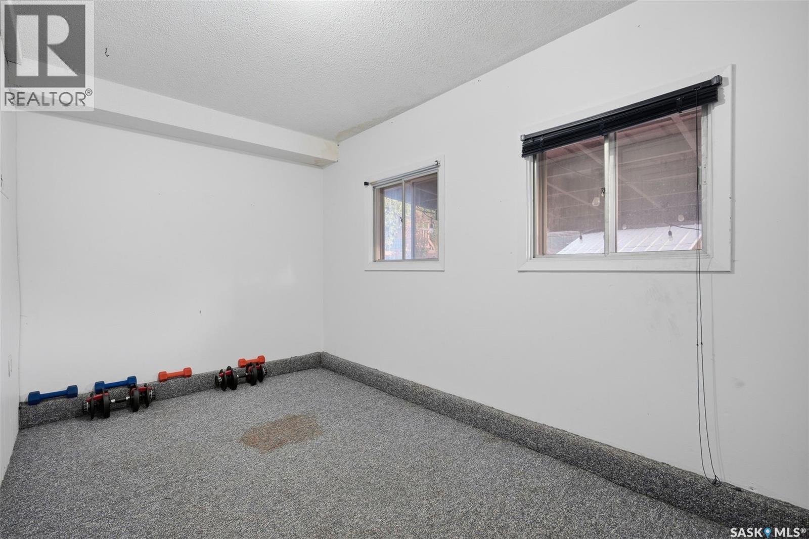 1004 6th Street E Property Photo 24