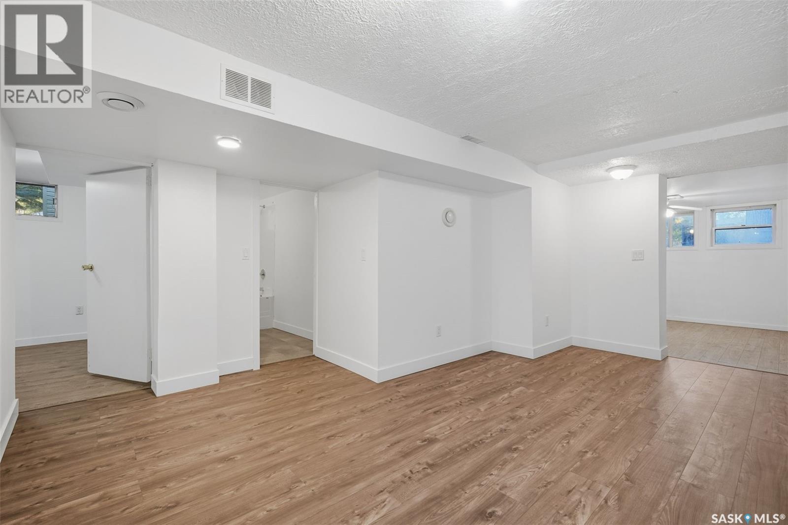 1004 6th Street E Property Photo 29