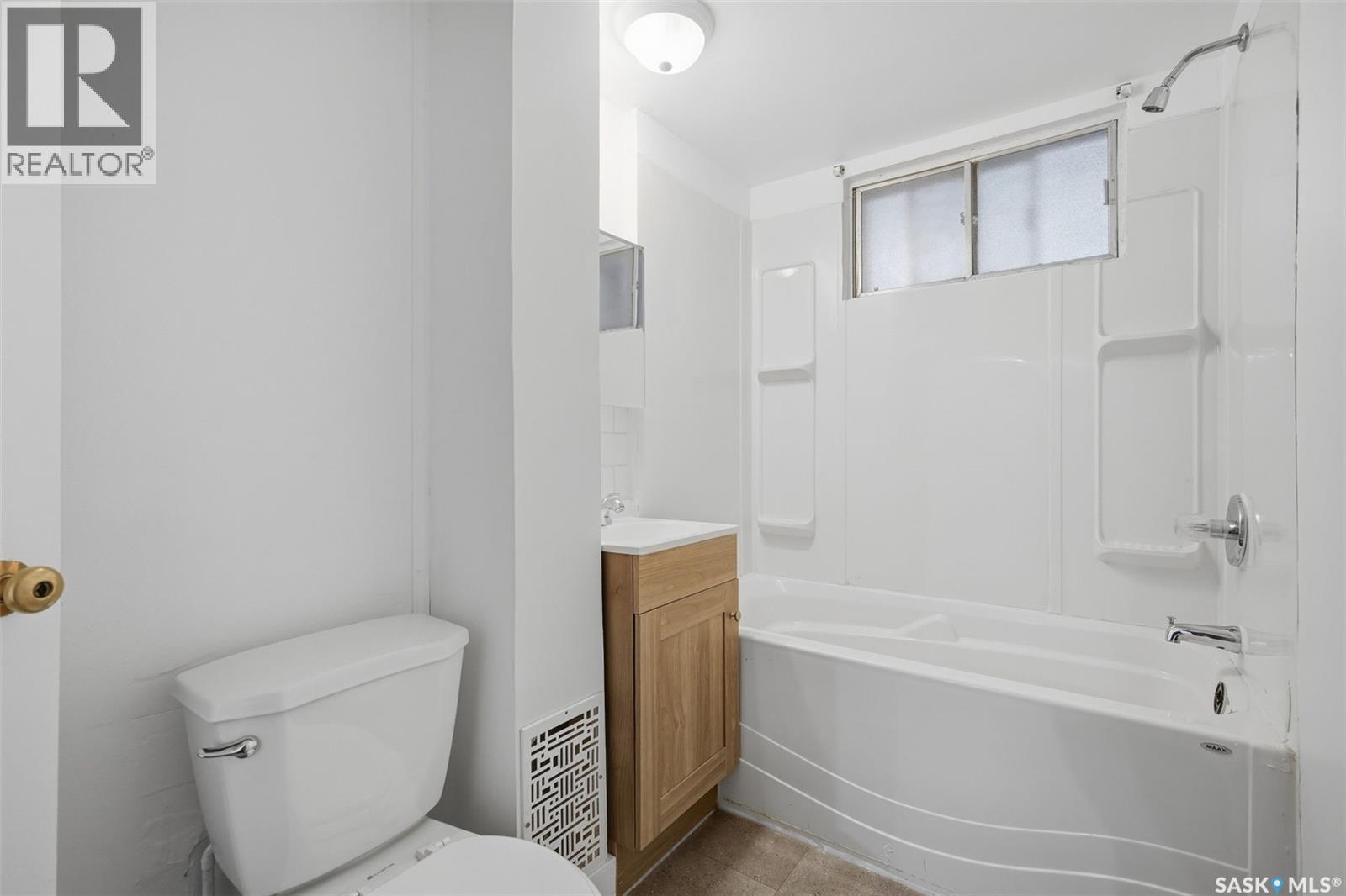 1004 6th Street E Property Photo 32