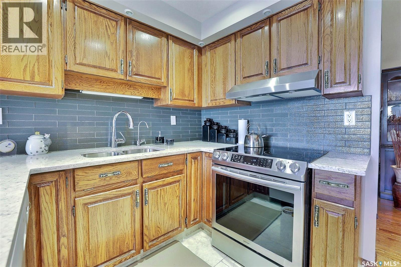 338 Avon Drive Property Photo 13