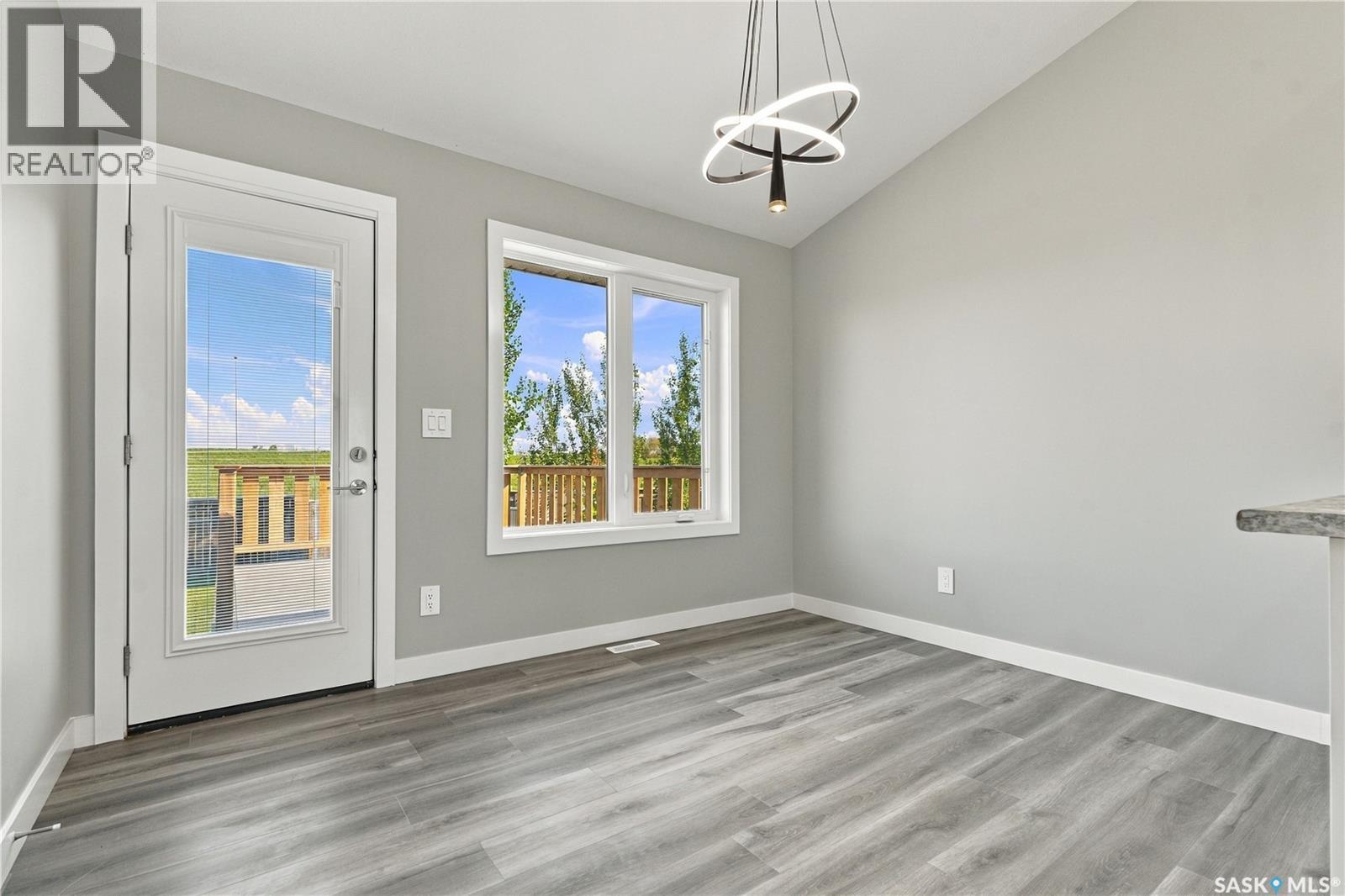 246 Sutter Place Property Photo 13