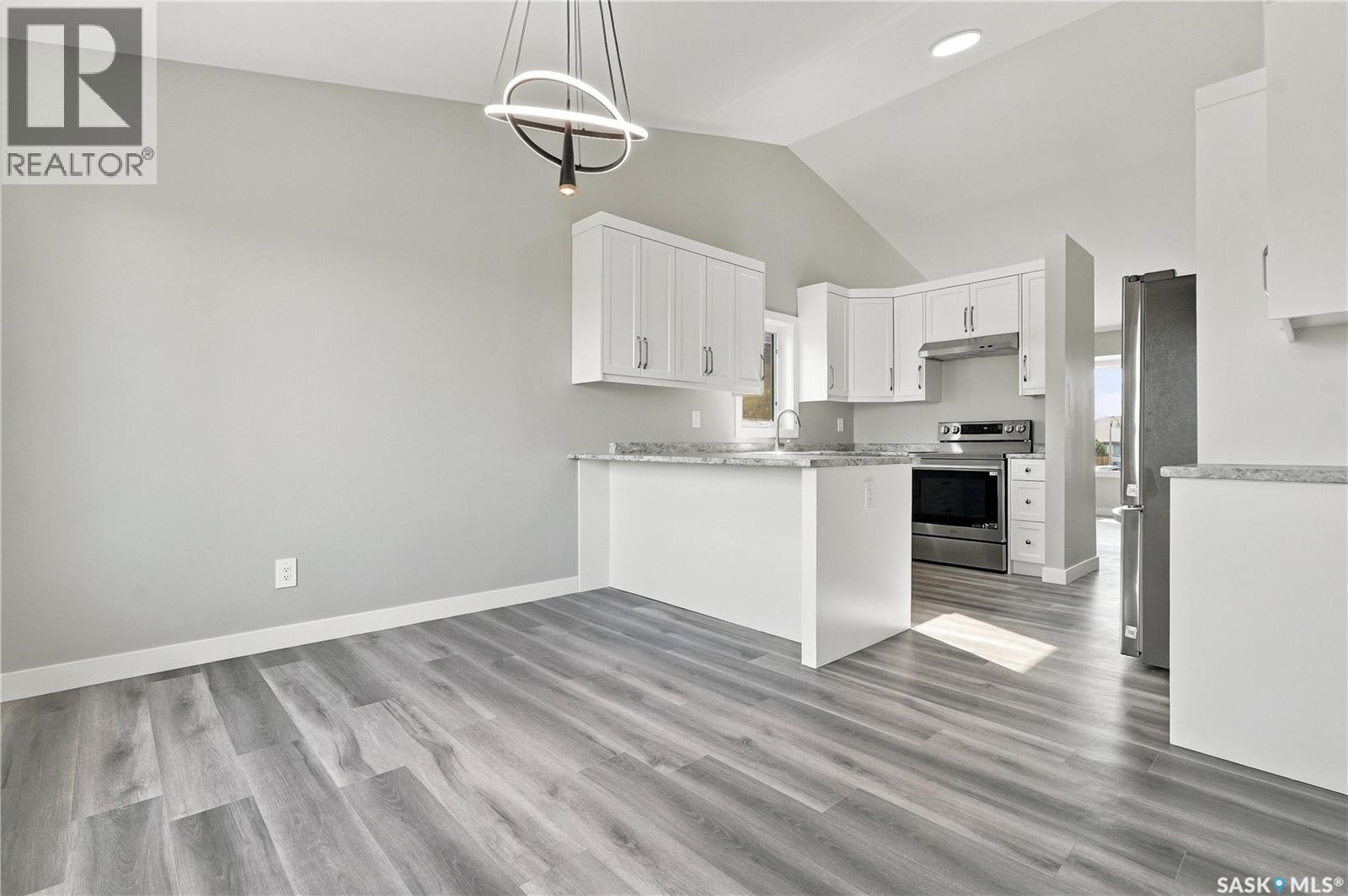 246 Sutter Place Property Photo 14