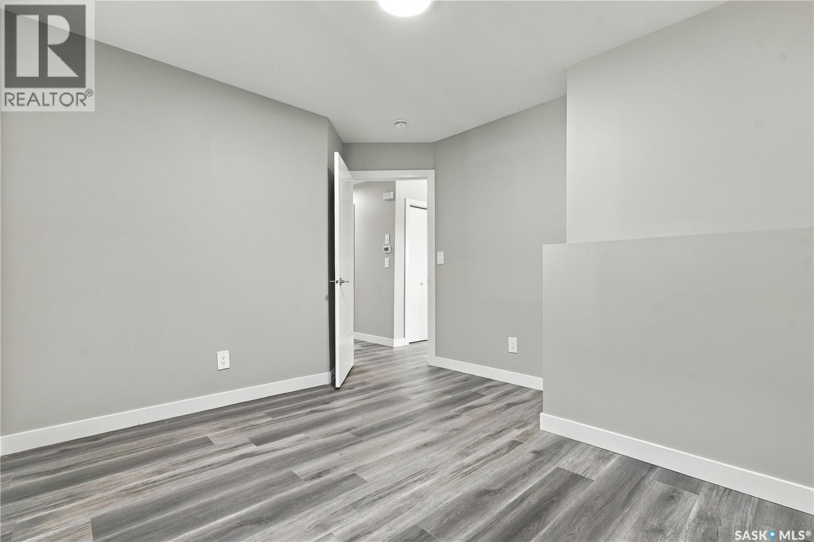 246 Sutter Place Property Photo 16
