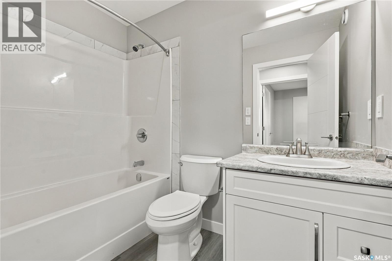246 Sutter Place Property Photo 17
