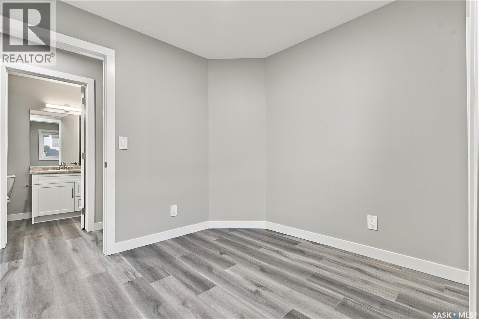 246 Sutter Place Property Photo 19