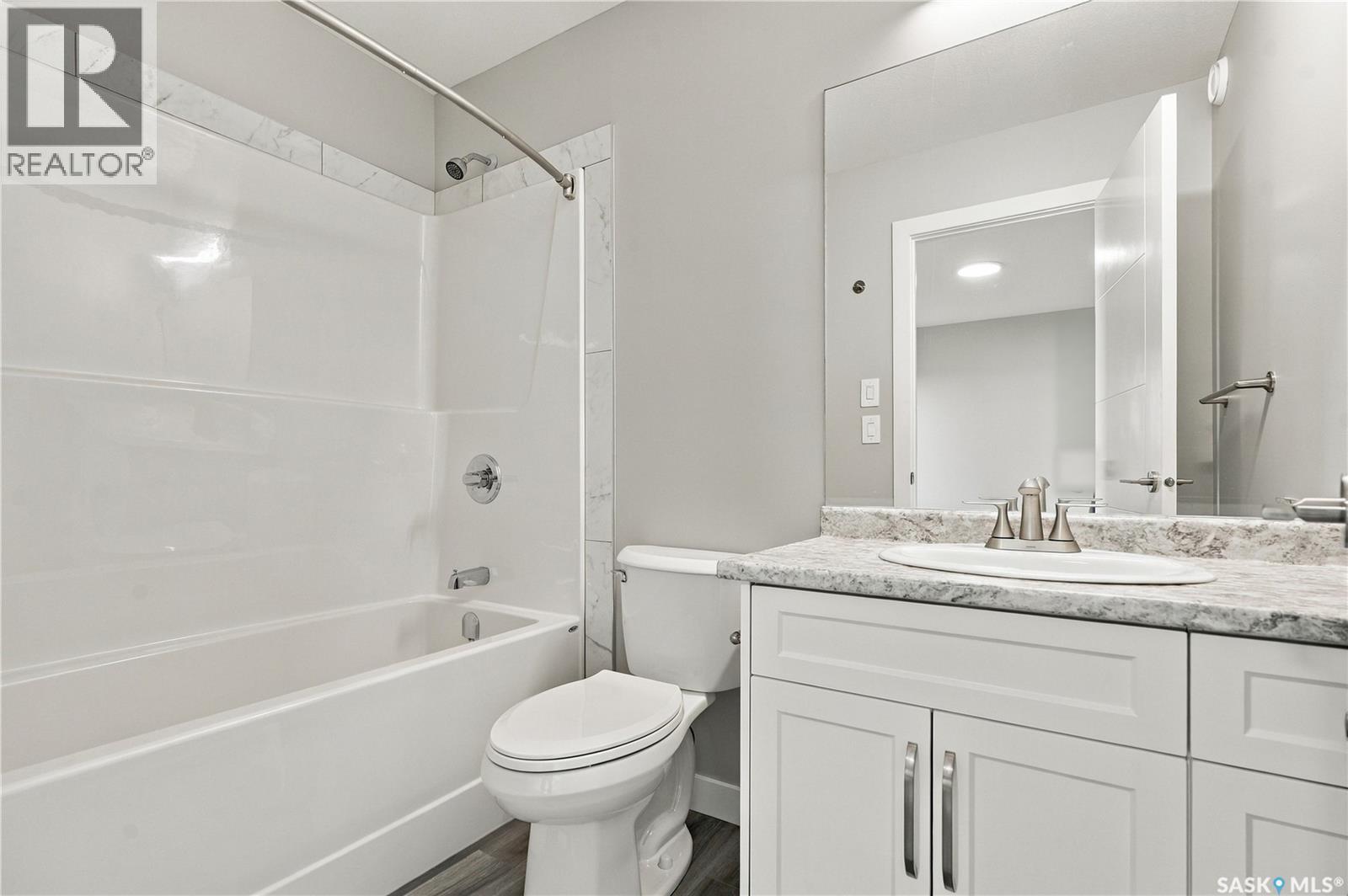 246 Sutter Place Property Photo 24
