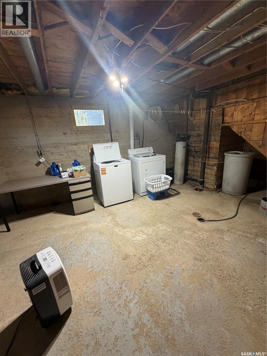 403 & 401 Main Street Property Photo 21