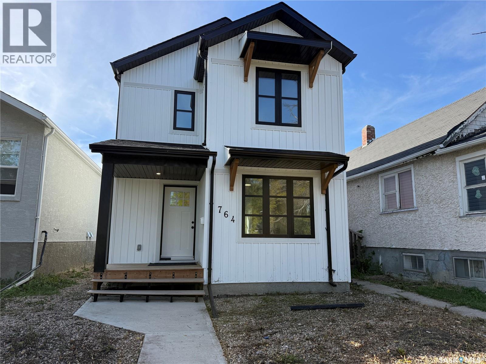 764 Athol Street Property Photo 1