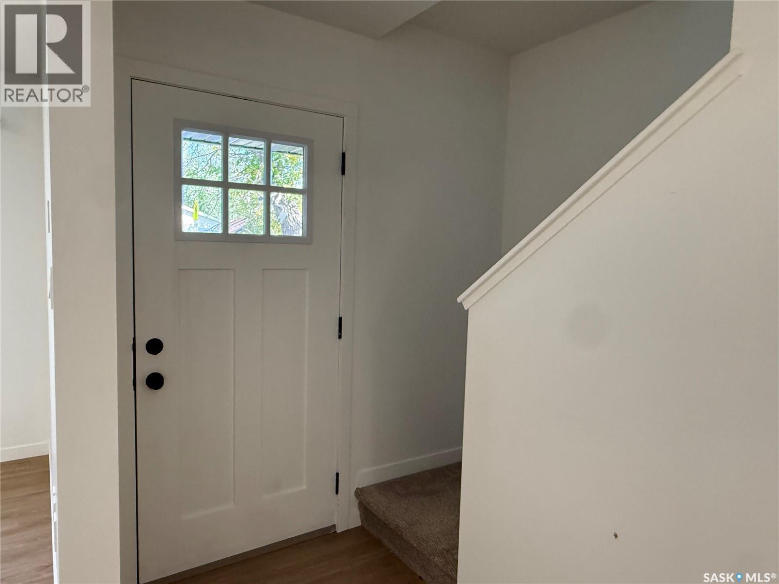 764 Athol Street Property Photo 3
