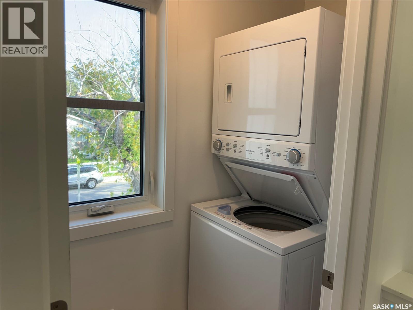 764 Athol Street Property Photo 17