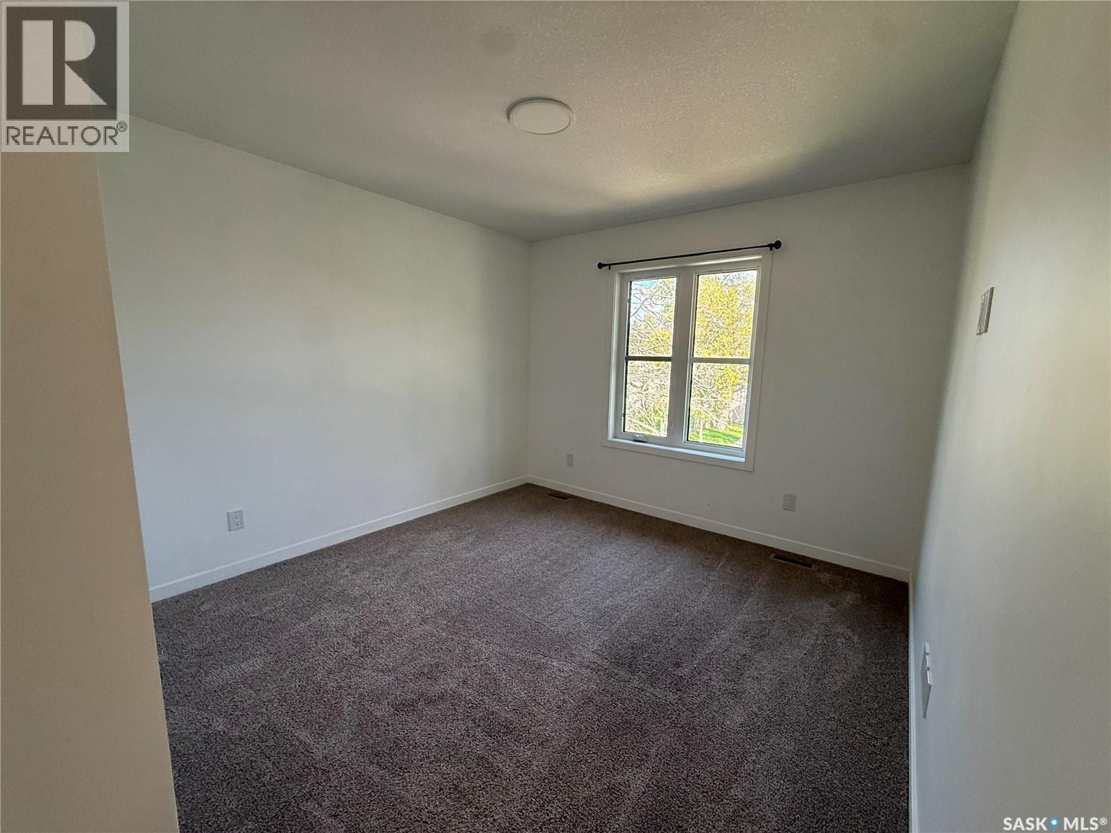 764 Athol Street Property Photo 18