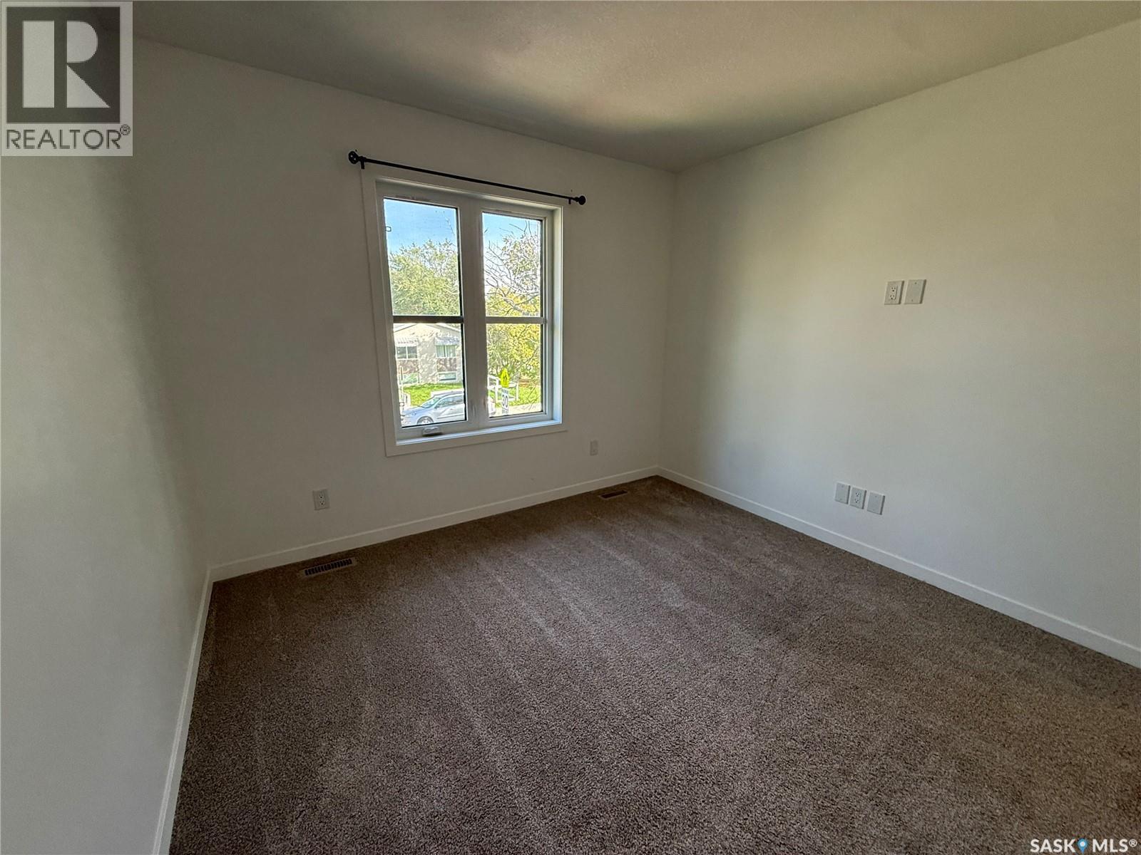 764 Athol Street Property Photo 20