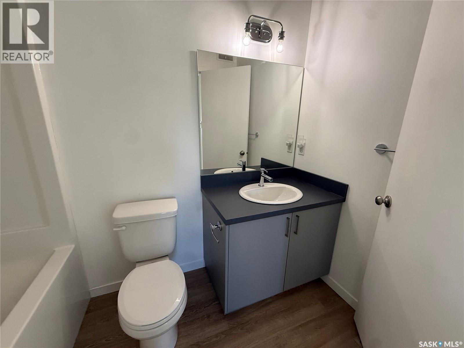 764 Athol Street Property Photo 22