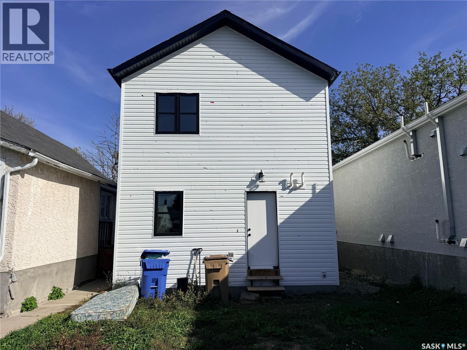 764 Athol Street Property Photo 25