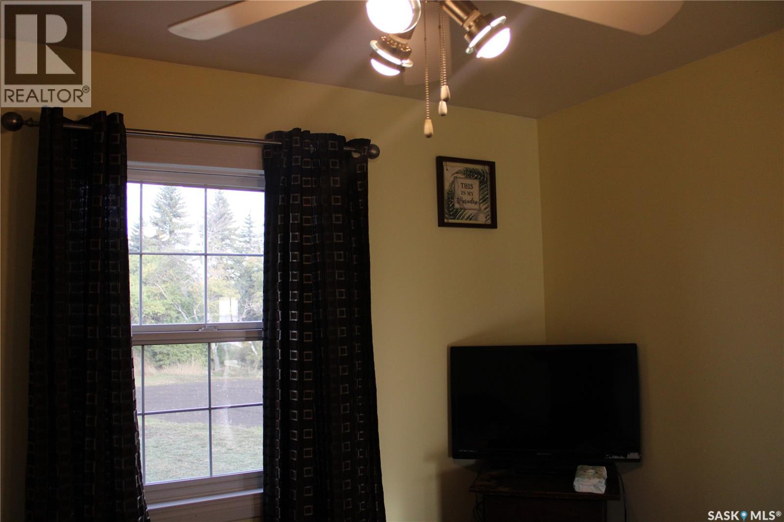 Sh Acreage Property Photo 24