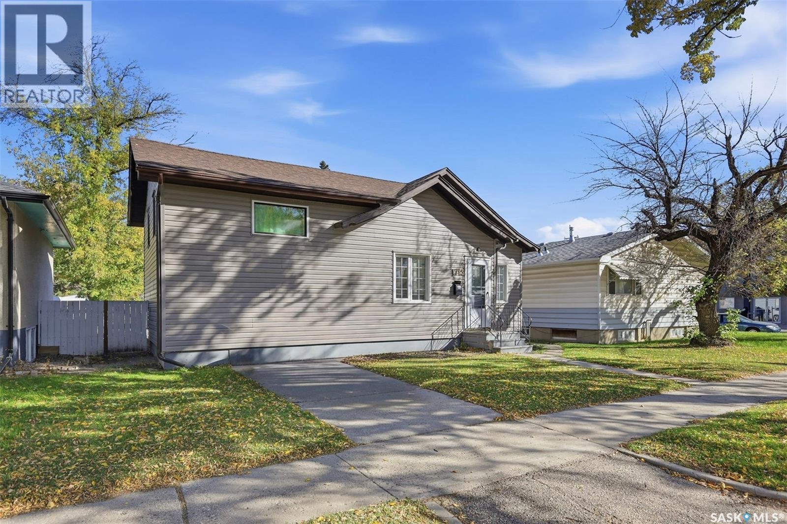 1715 Broadway Avenue Property Photo 3