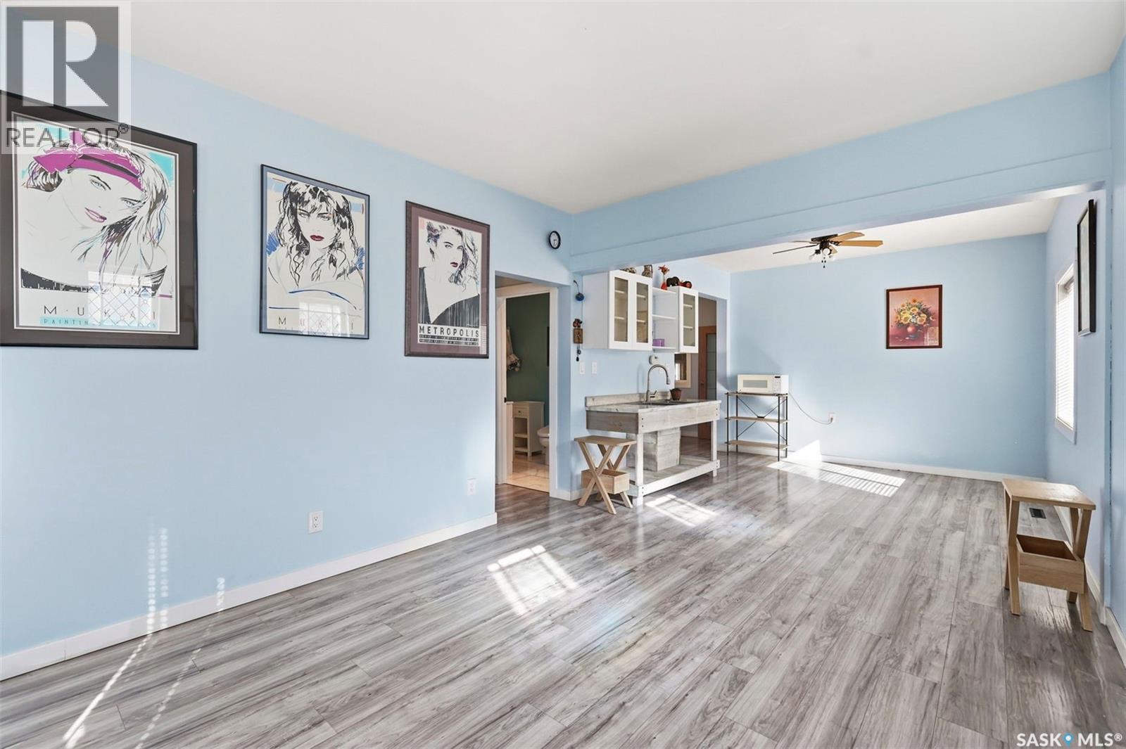 1715 Broadway Avenue Property Photo 4
