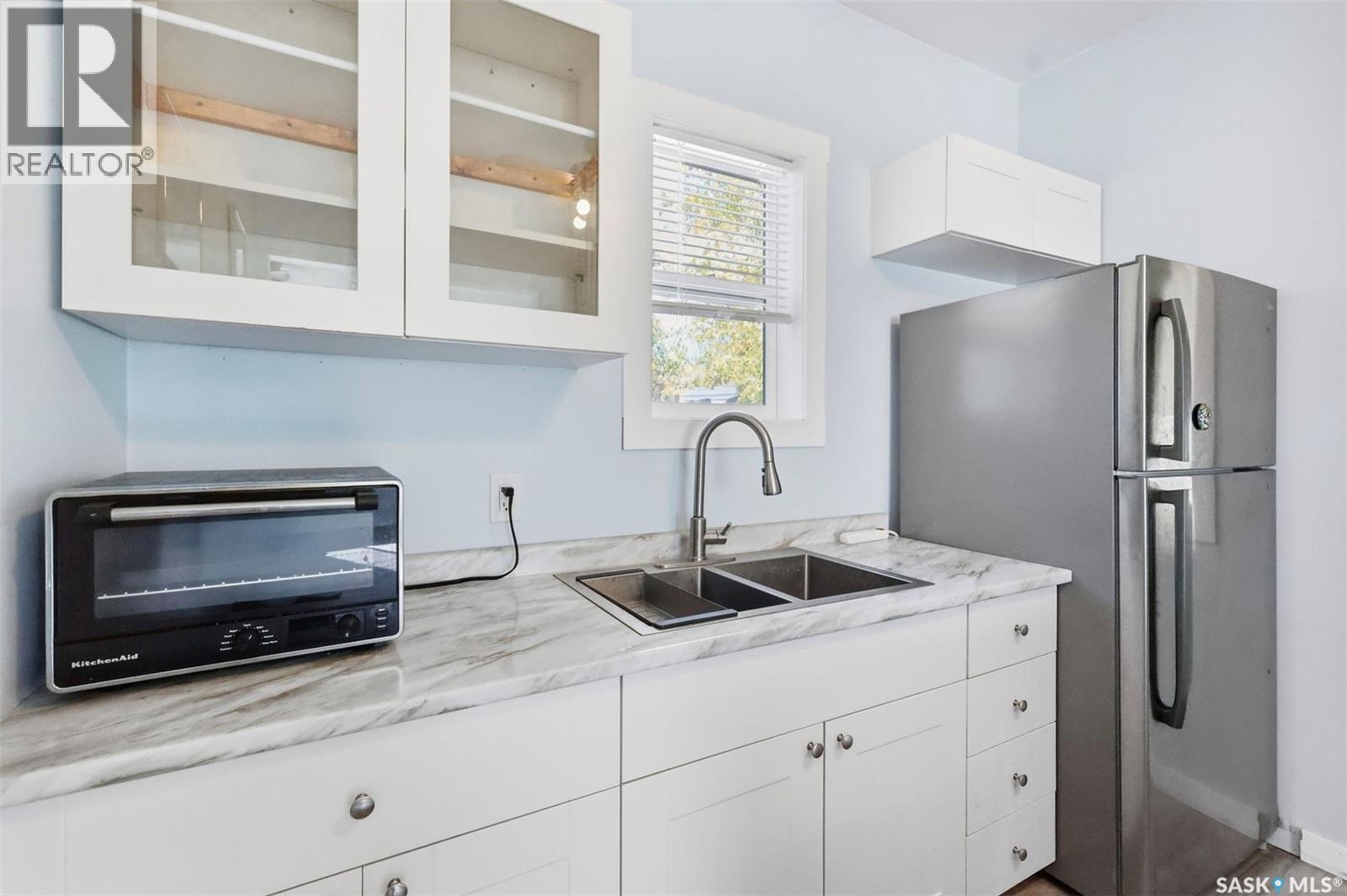 1715 Broadway Avenue Property Photo 10