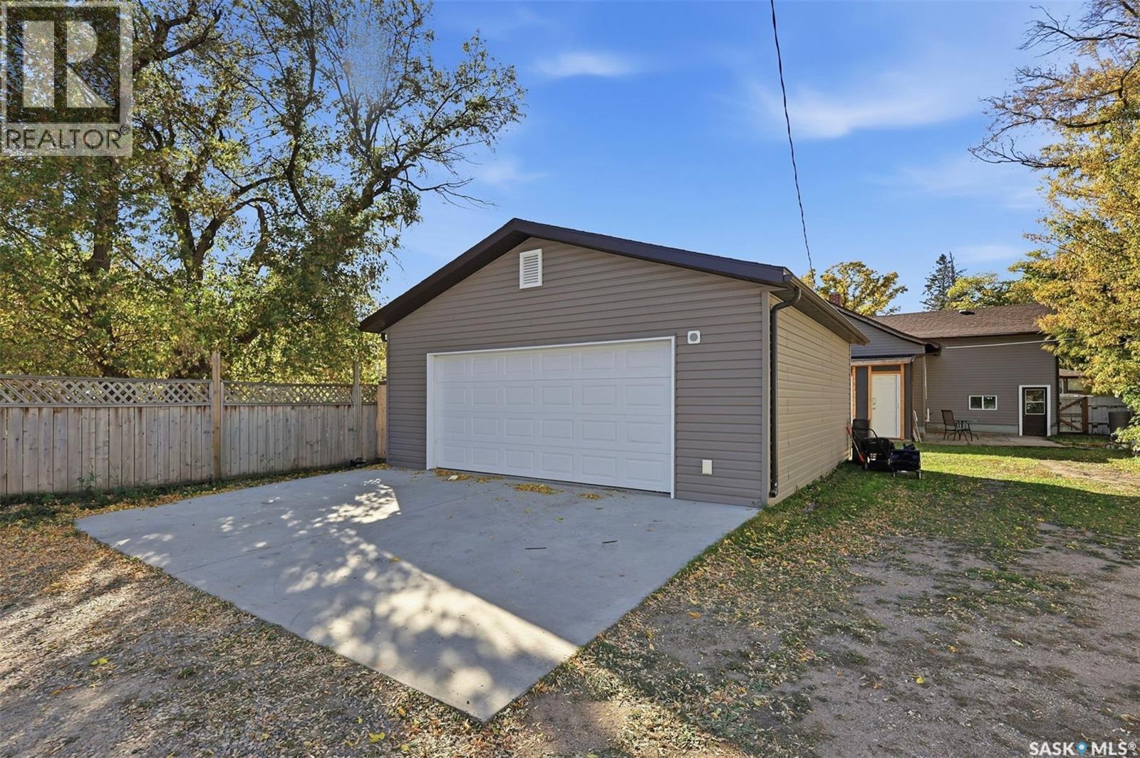 1715 Broadway Avenue Property Photo 33