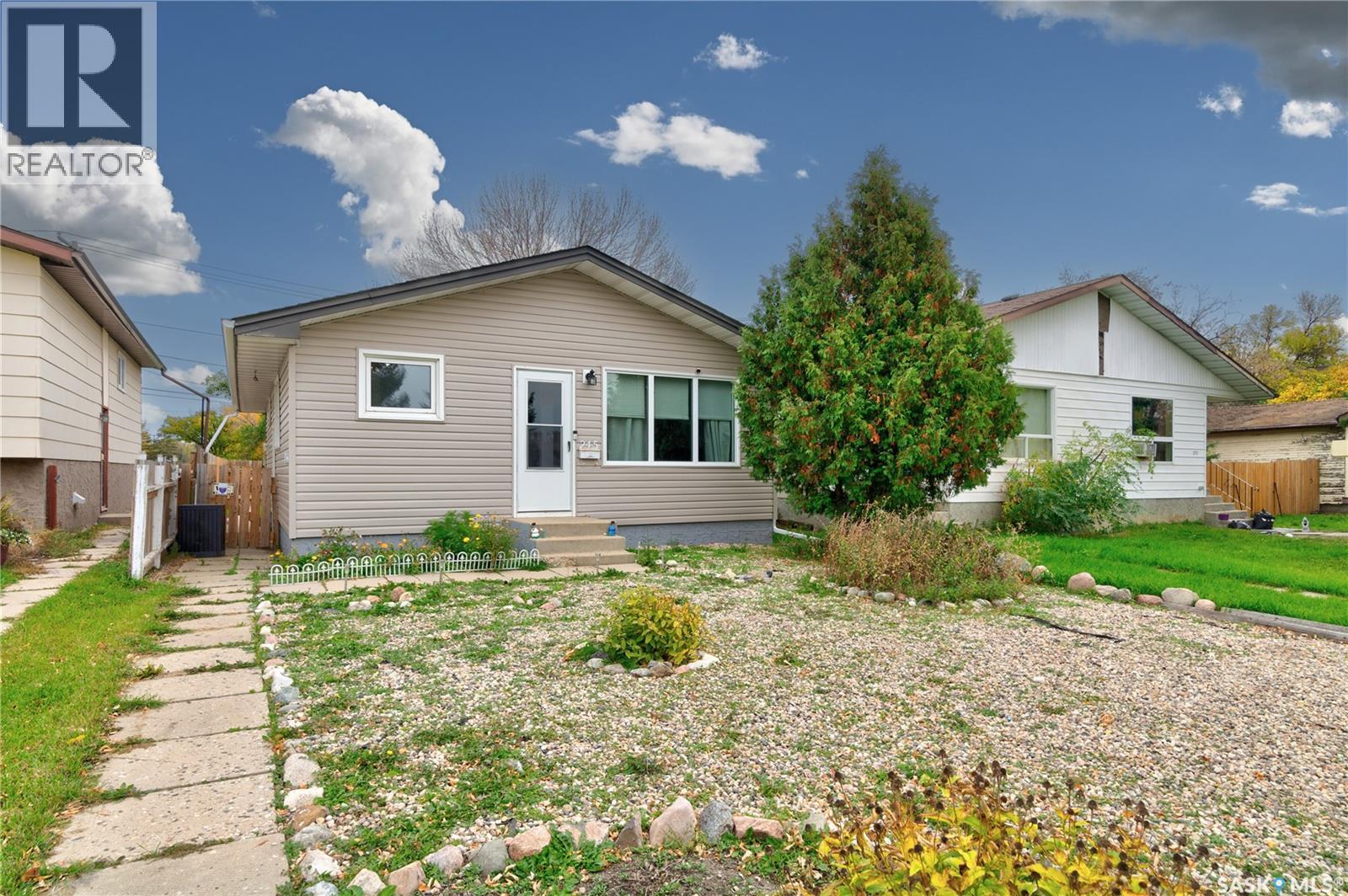 245 Edward Street Property Photo 2
