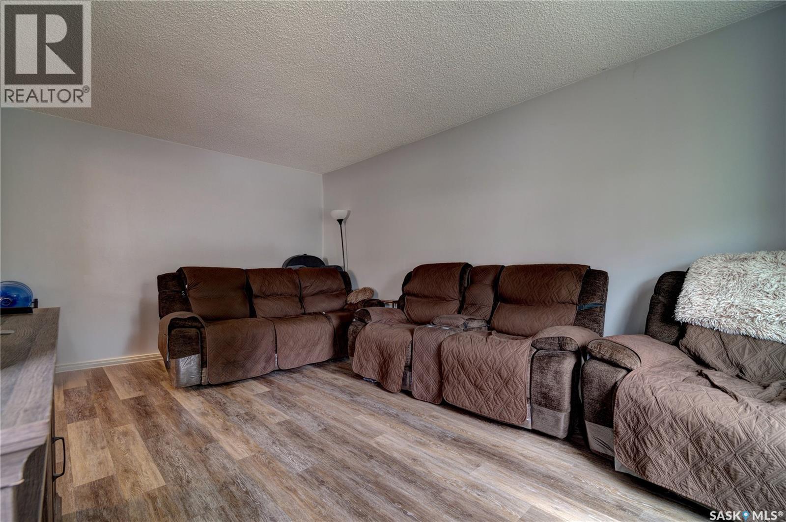 245 Edward Street Property Photo 3