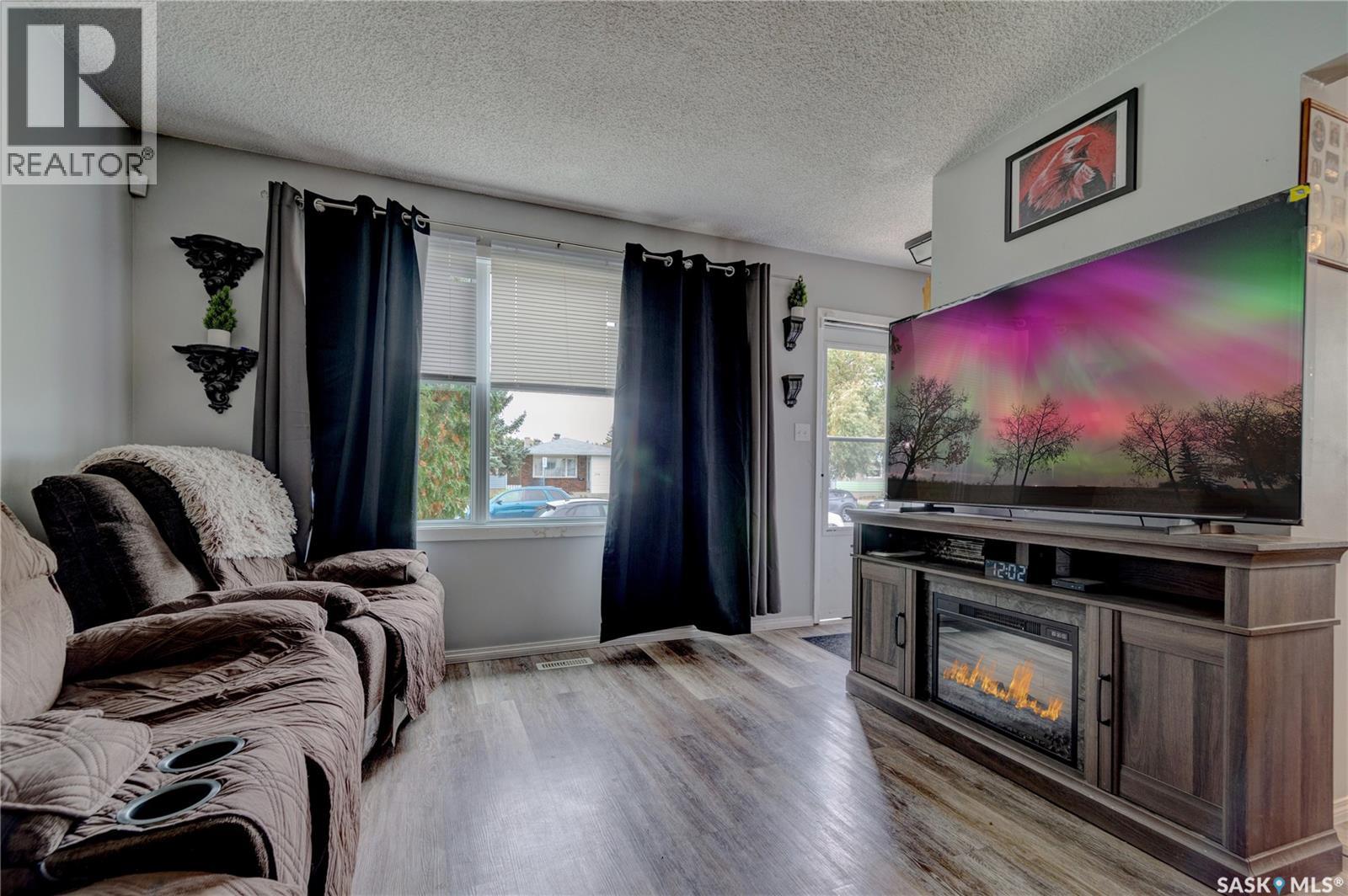 245 Edward Street Property Photo 5