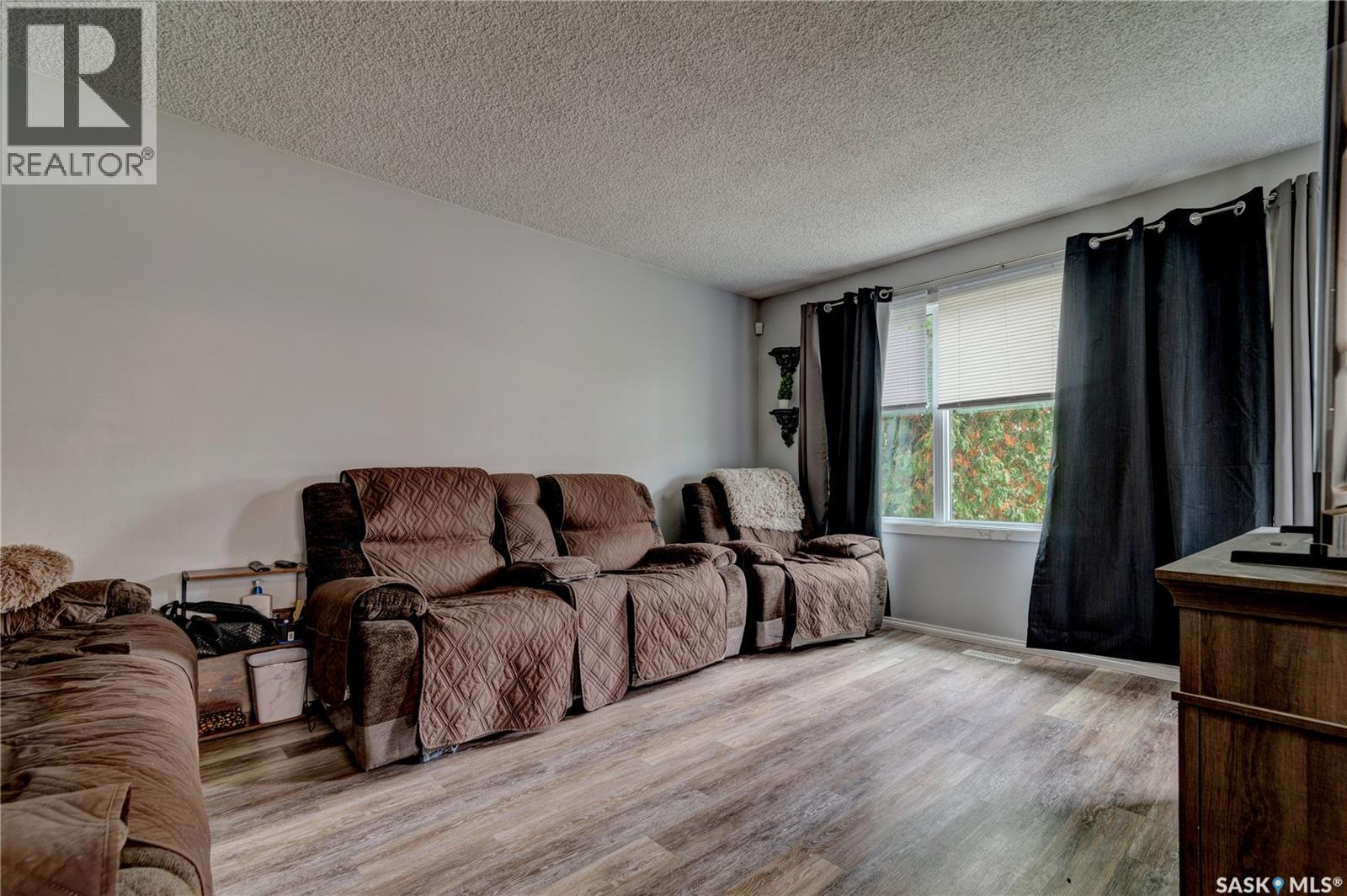 245 Edward Street Property Photo 6