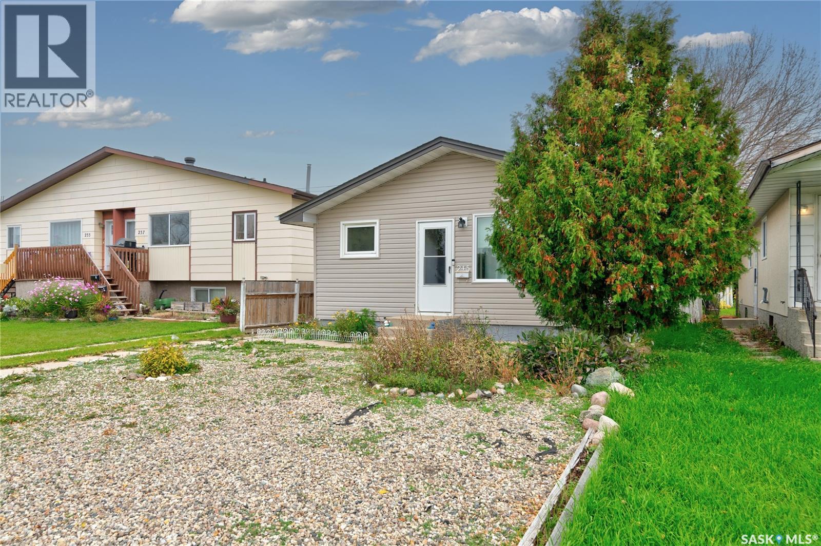 245 Edward Street Property Photo 32