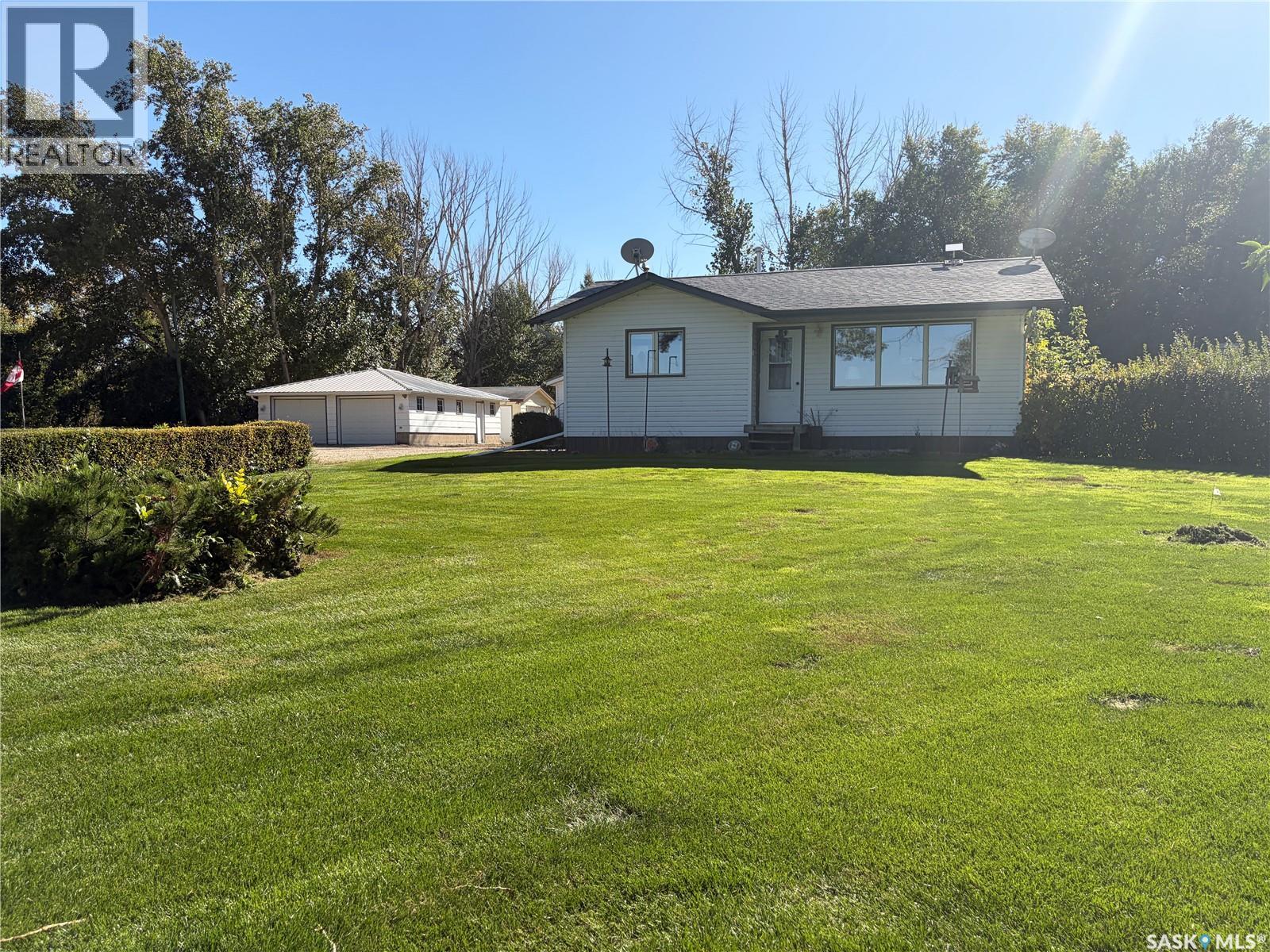 Peterson Acreage Property Photo 2