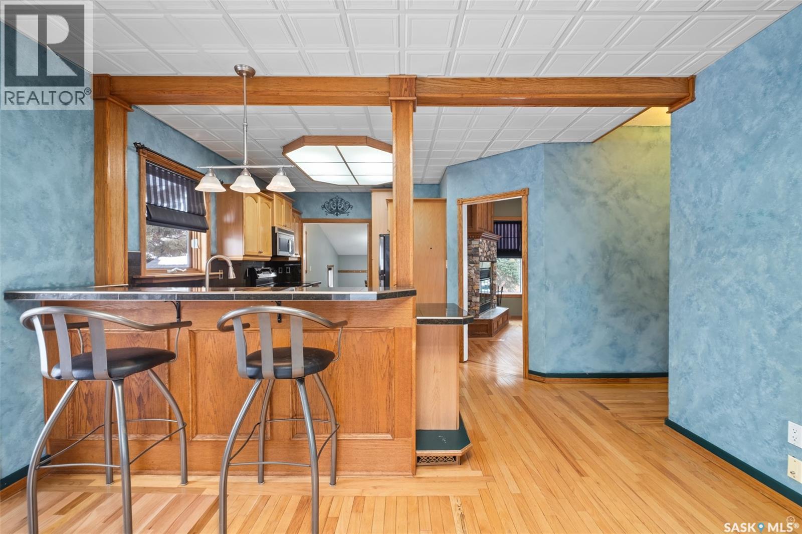 1027 4th Street E Property Photo 7