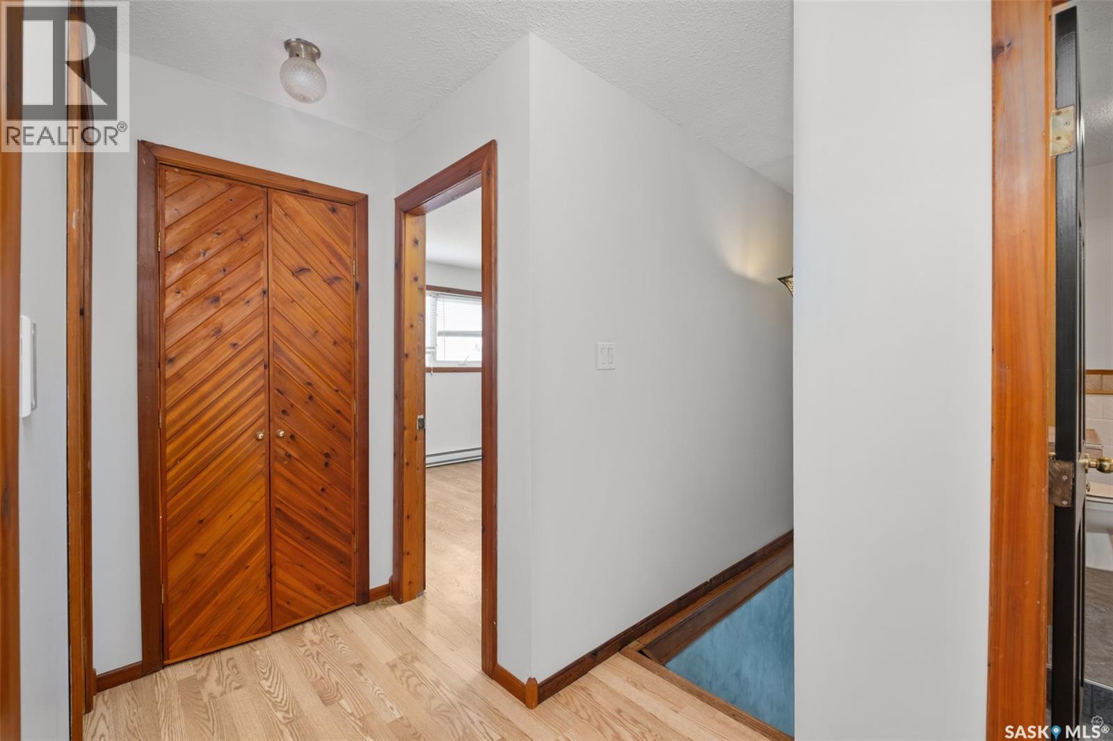 1027 4th Street E Property Photo 16