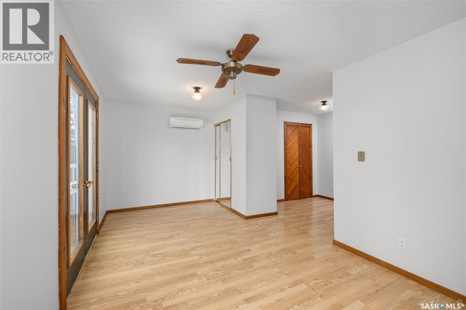 1027 4th Street E Property Photo 20