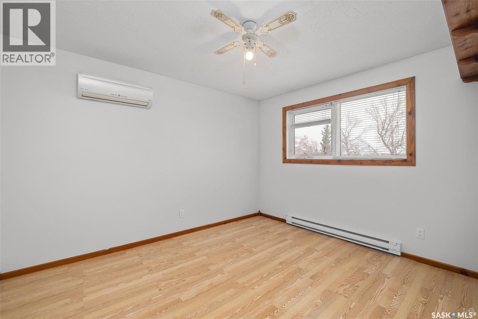 1027 4th Street E Property Photo 22